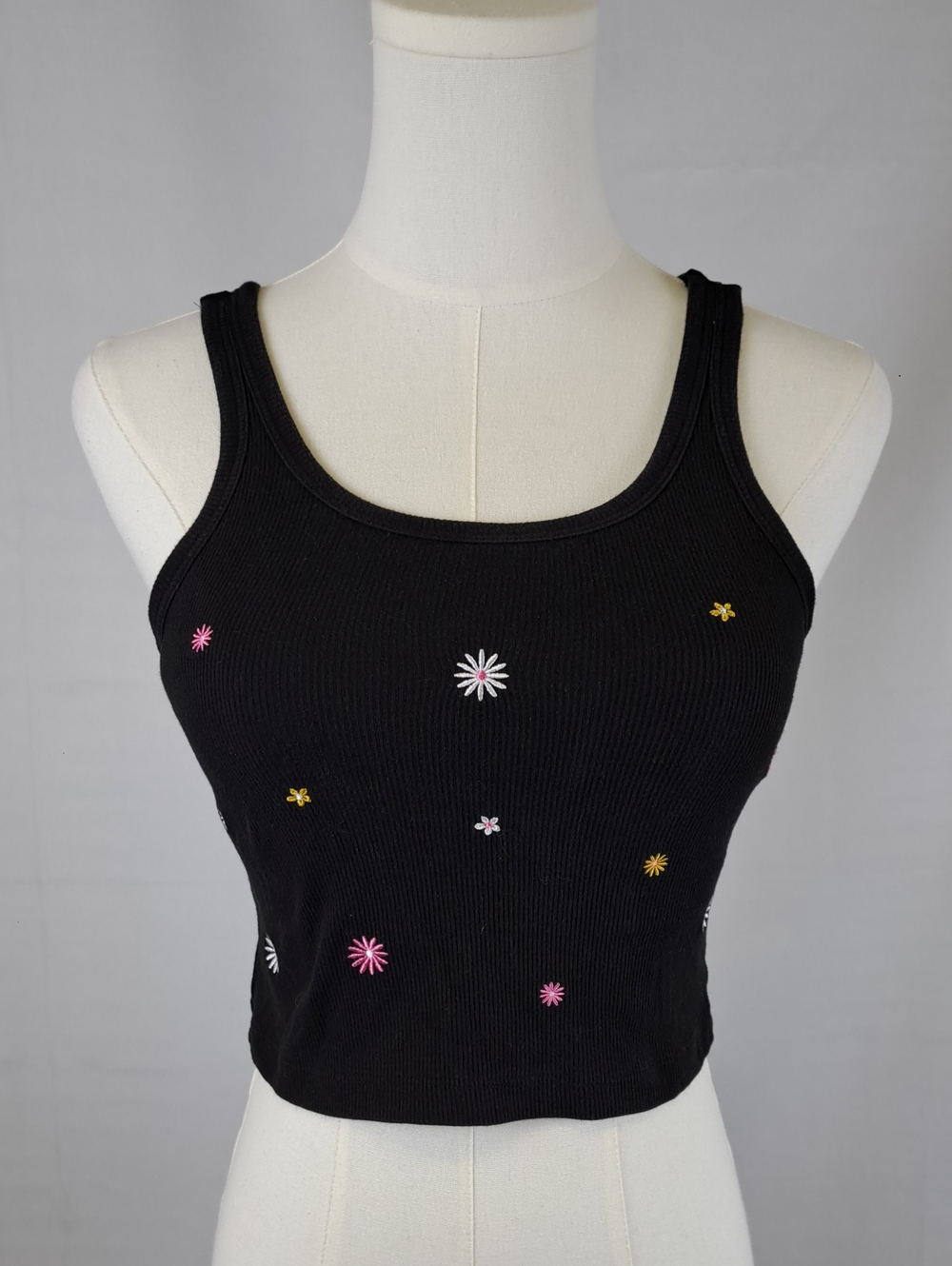 PINK Victoria's Secret Black Ribbed Floral Daisy Crop Tank Top Shelf Bra Size S